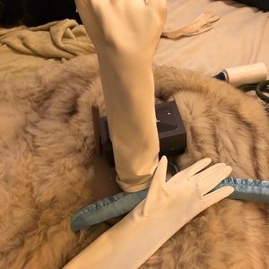 White elbow length Gant Madelene  vantage gloves